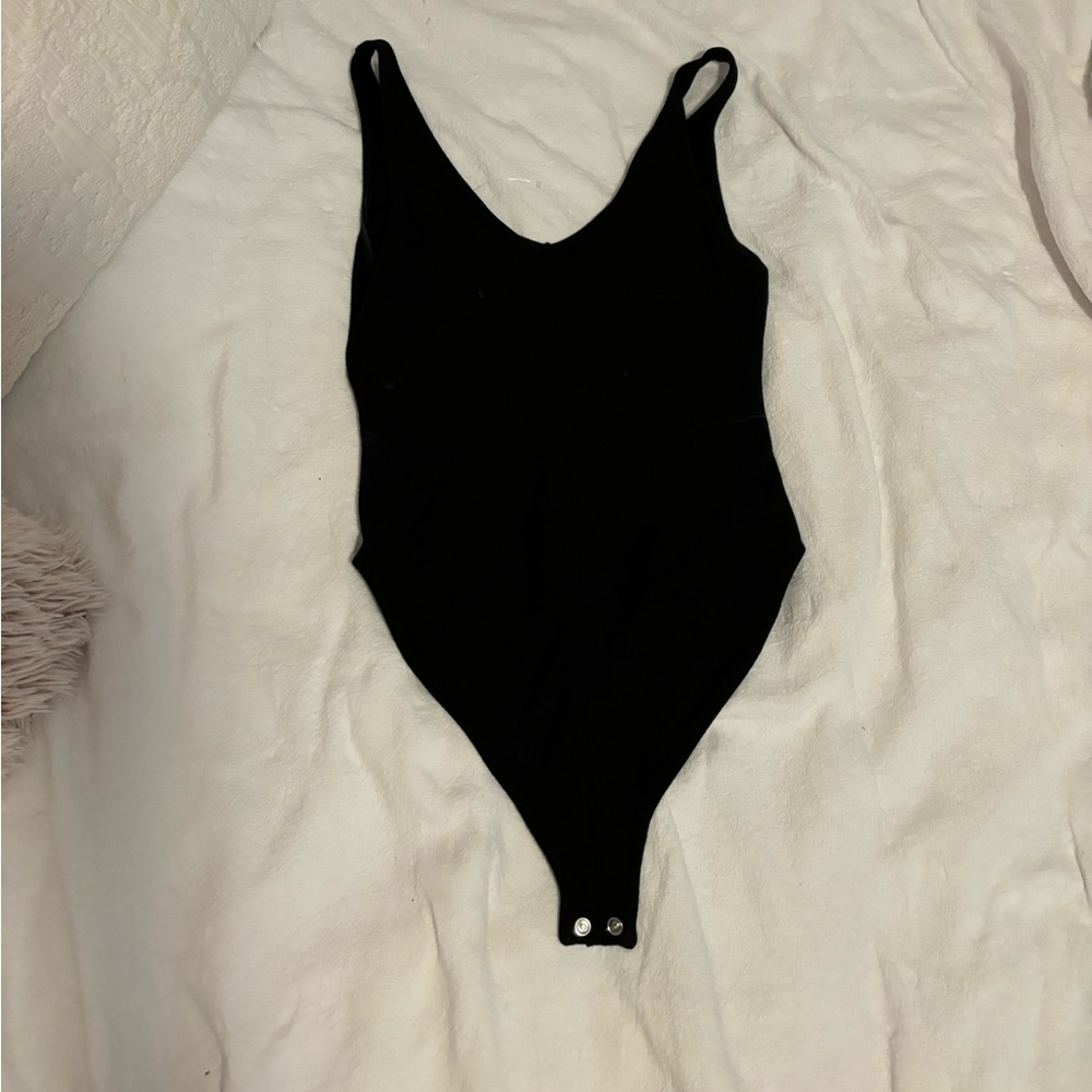 Medium forever 21 body suit. Black